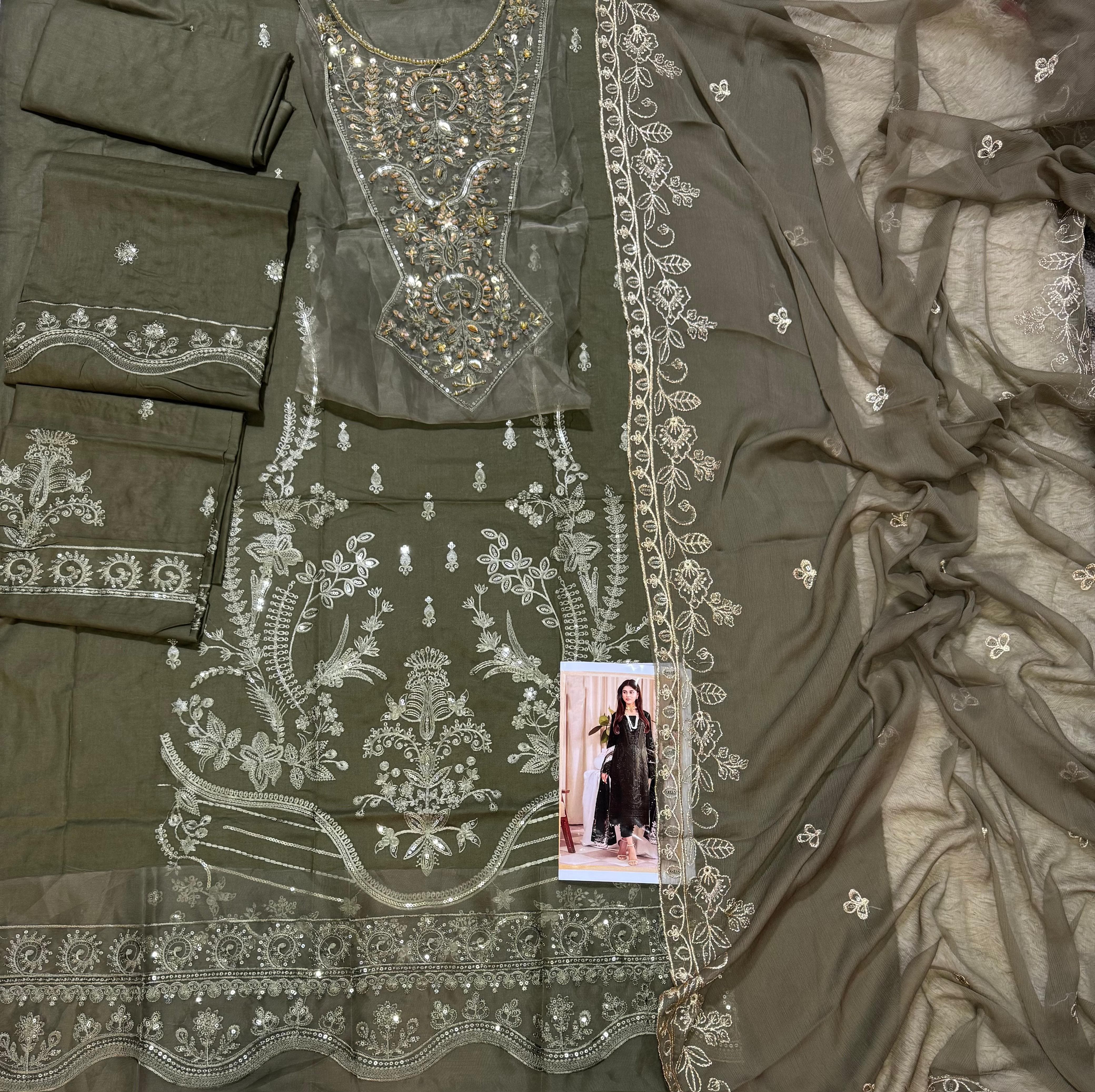 Designer Luxury Embroidered 3-Piece Lawn Suit